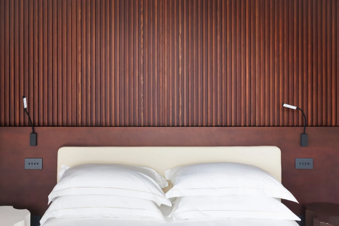 dettaglio di arredamento contract realizzato da faraoni per l'hotel nervi di genova